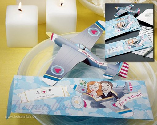 Hochzeitseinladung "Love is in the air"